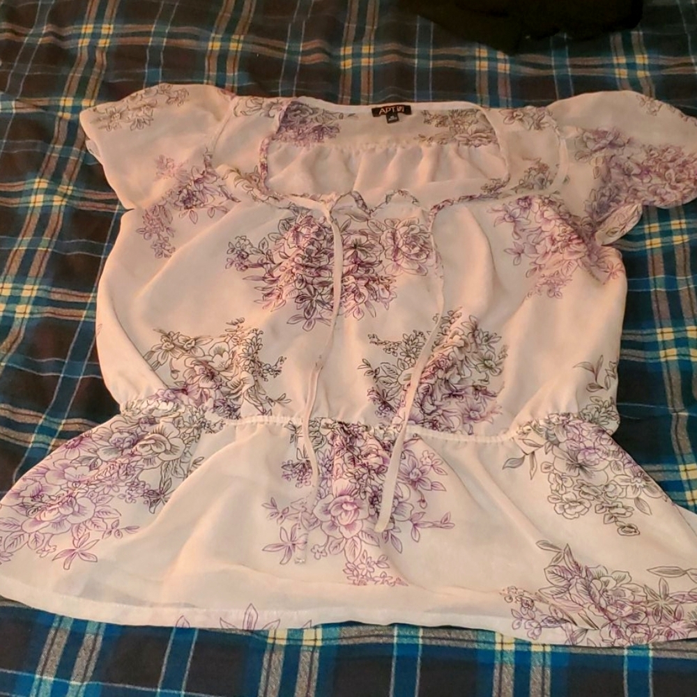APT 9 xl women top nwot